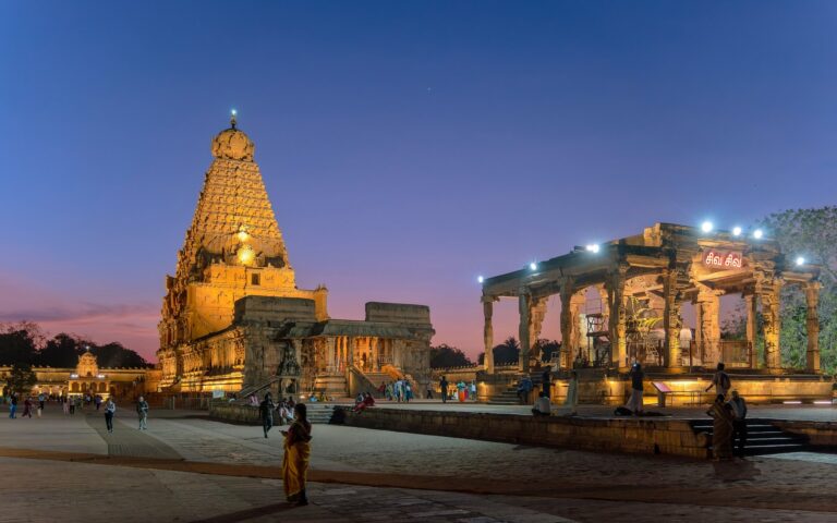 Brihadeeswara Temple Thanjavur — Chola-era Dravidian architecture
