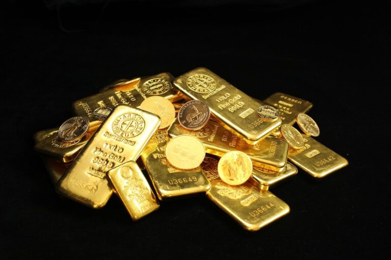 Centre Raises Import Duty on Gold and Silver