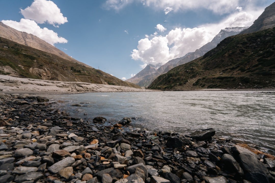 Rigvedic Rivers: Ancient and Modern Names Mapped — PDF