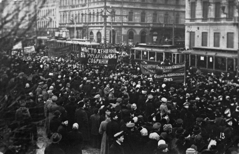 Russian Revolution 1917 — featured image