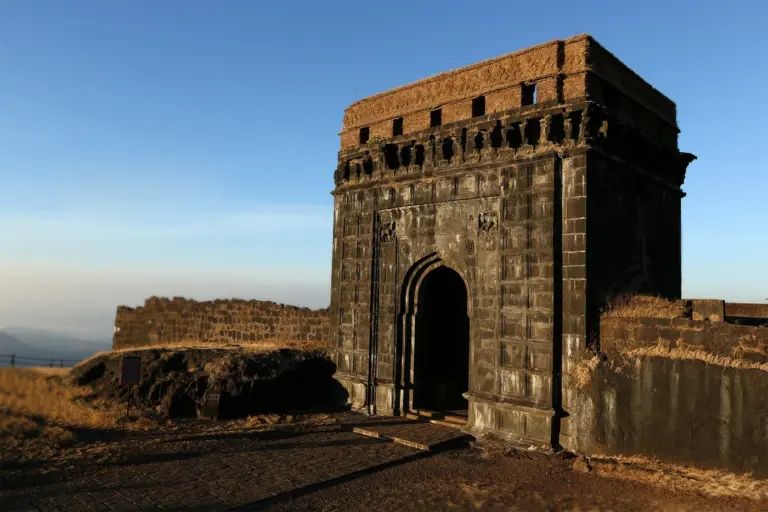 The Nagarkhana gateway of Raigad fort, facing the site of Shivaji's throne. Photo: Nilamgandhre, CC BY-SA 4.0, via Wikimedia Commons.